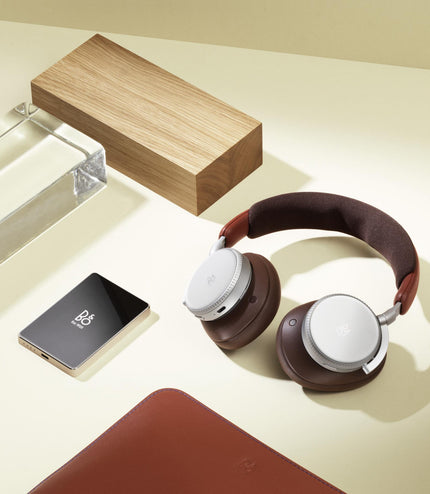 Bang & Olufsen BeoPlay H100 + Powerbank