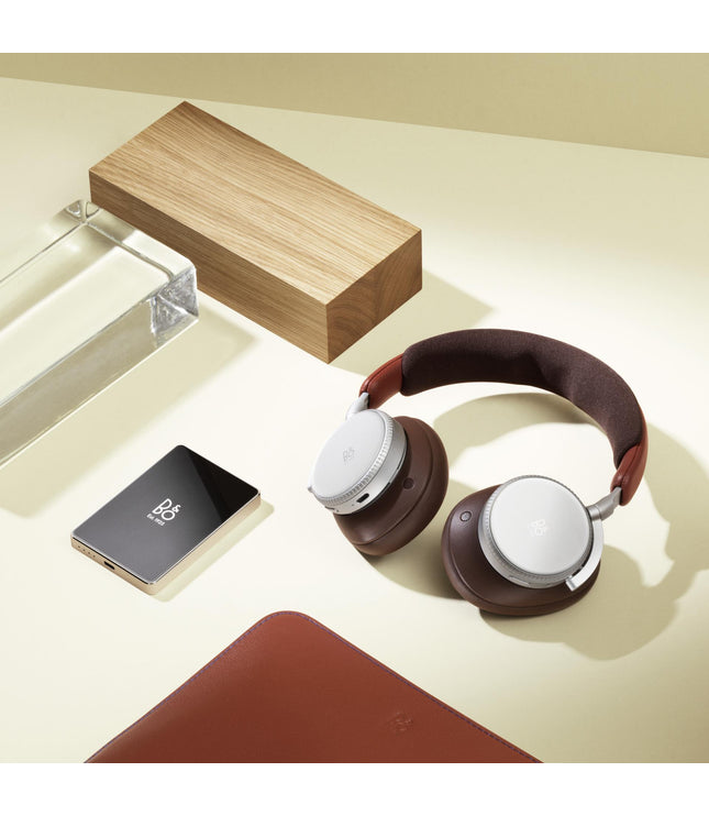 Bang & Olufsen BeoPlay H100 + Powerbank